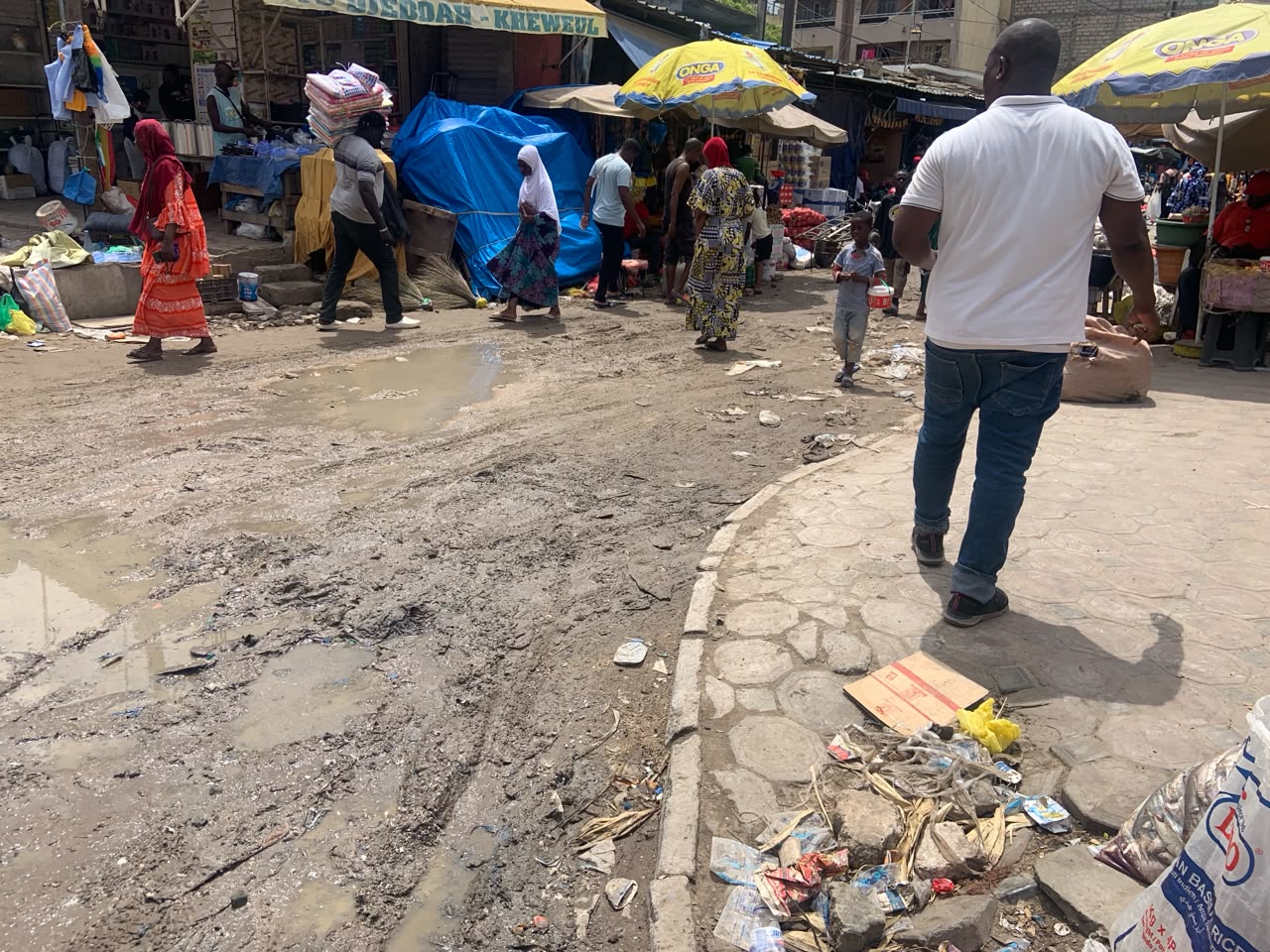Pluies à Dakar : le calvaire quotidien des riverains, usagers et commerçants