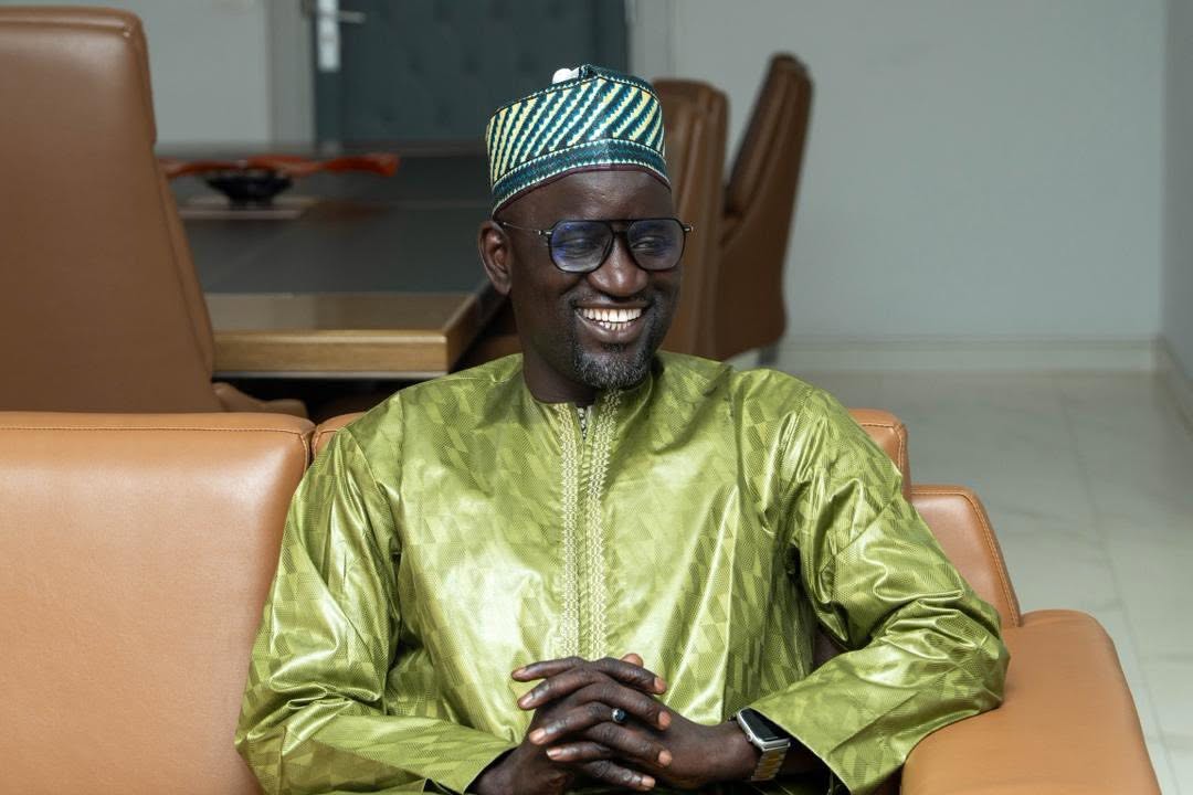 Bilan du régime : le ministre Idrissa Samb reconnaît un retard de 24 mois et promet « ni repos, ni sommeil »