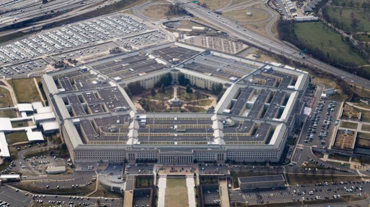 États-Unis: à court de munitions, le Pentagone demande à l'industrie de l'armement d'accélérer sa production
