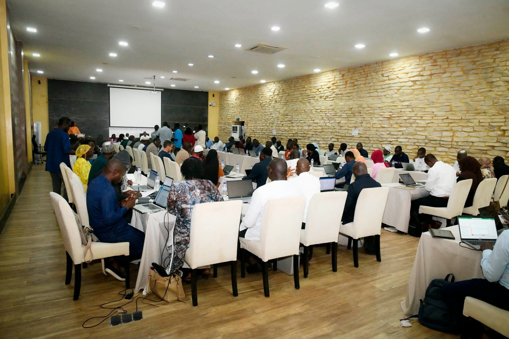 Digitalisation de l’École sénégalaise : vers la formation de 105 000 enseignants et la dématérialisation des inscriptions