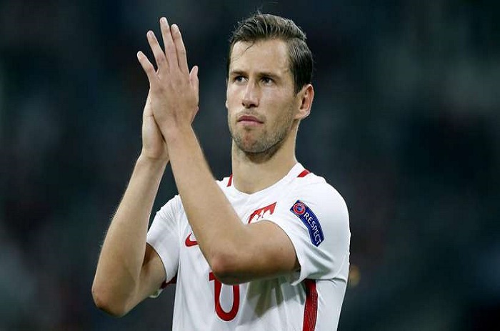La presse espagnole annonce un accord PSG-Séville pour Krychowiak !