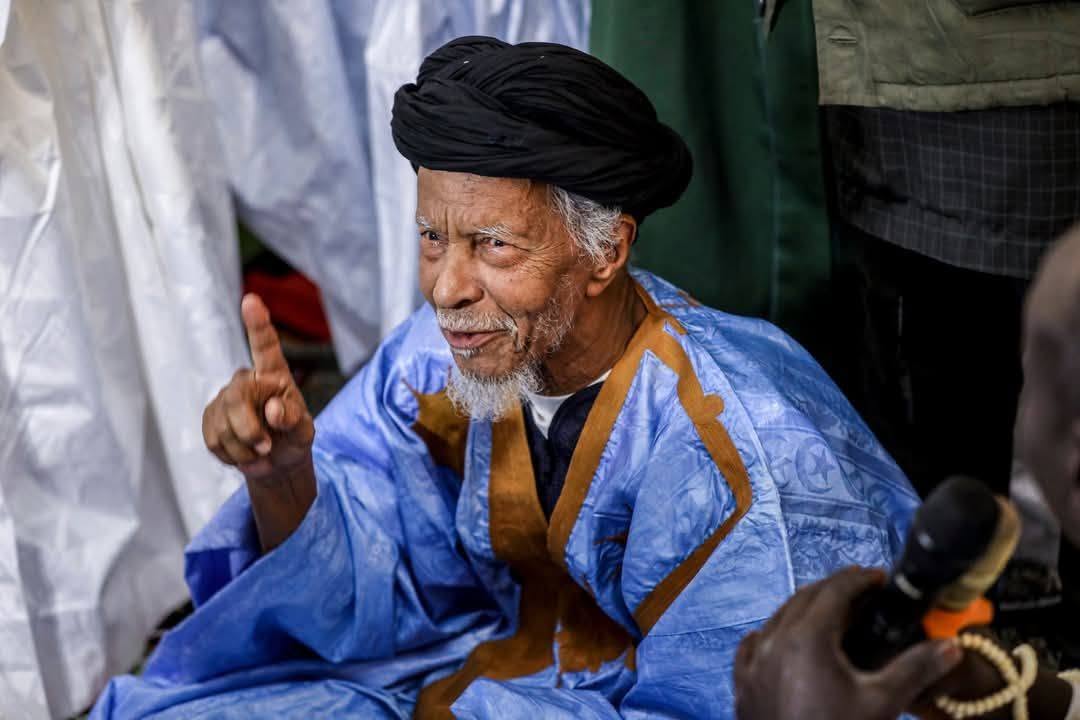 Décès de Cheikhna Cheikh Saadbou Aïdara : le président Bassirou Diomaye Faye salue la mémoire du Khalife général des Khadres