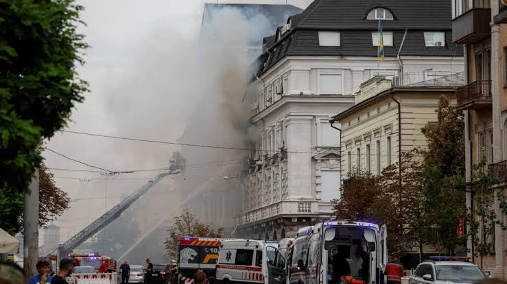 Ukraine: le siège des services de sécurité à Kiev frappé par un drone russe, sept blessés