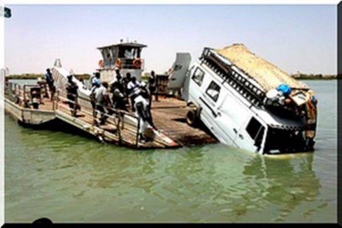 Bus tombé dans le fleuve: 5 Sénégalais portés disparus