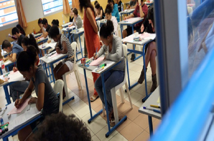 ​Report du bac et ramadan: la droite dénonce des règles qu'elle a elle-même édictées