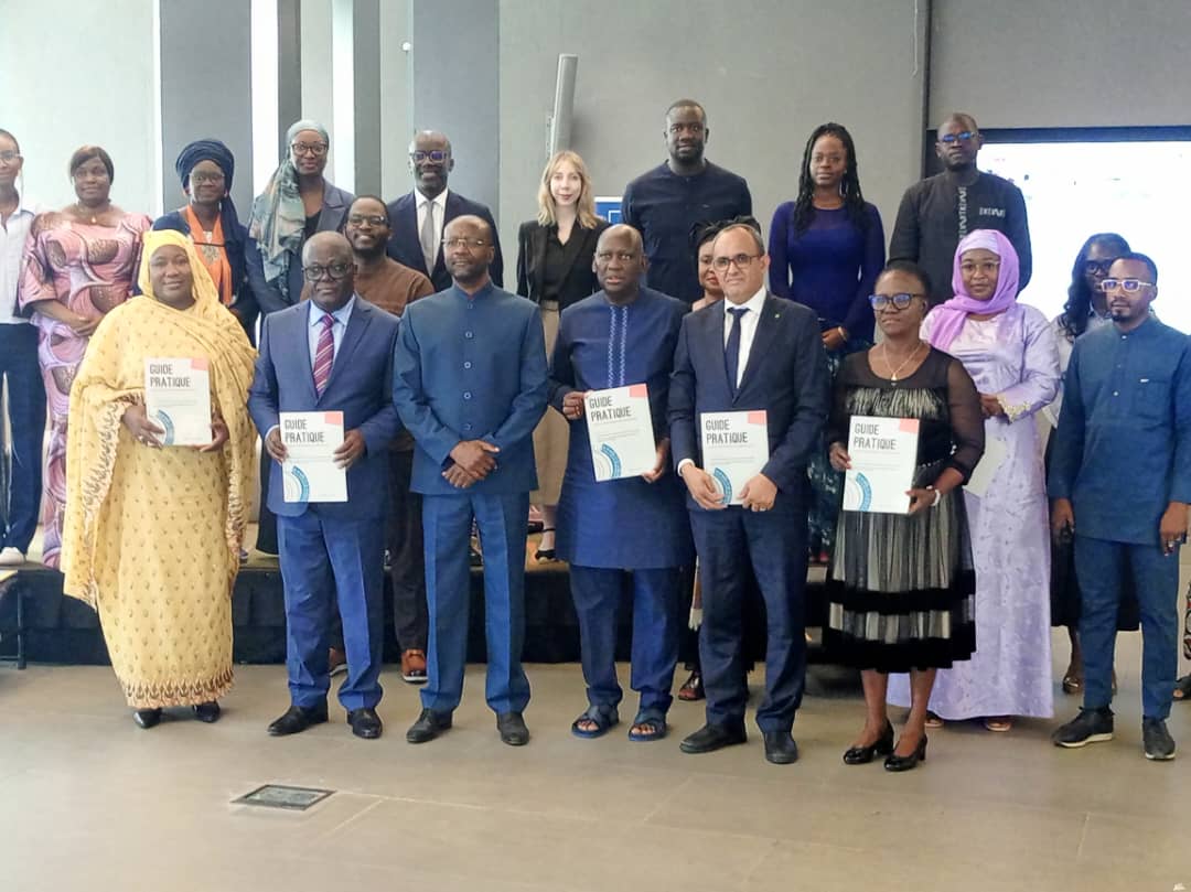 Guerre à la désinformation : les régulateurs africains lancent leur guide de Riposte à Dakar