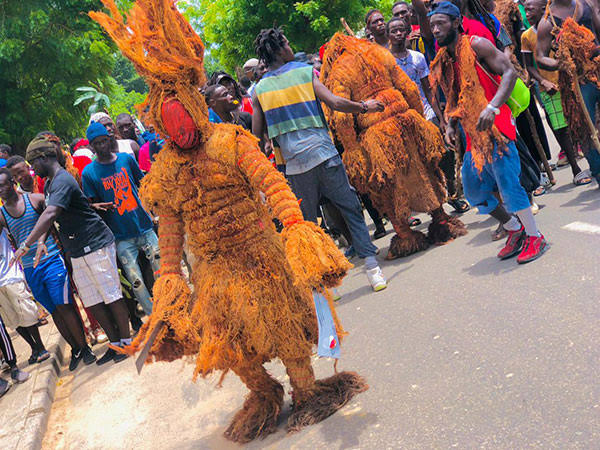Mbour / Kankourang 2026 : la police interpelle dix individus et saisi plusieurs armes blanches dans les cellules clandestines