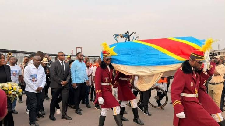 RDC: la dépouille de Miguel Masaisai, le cycliste qui «pédalait pour la paix», rapatriée à Kinshasa