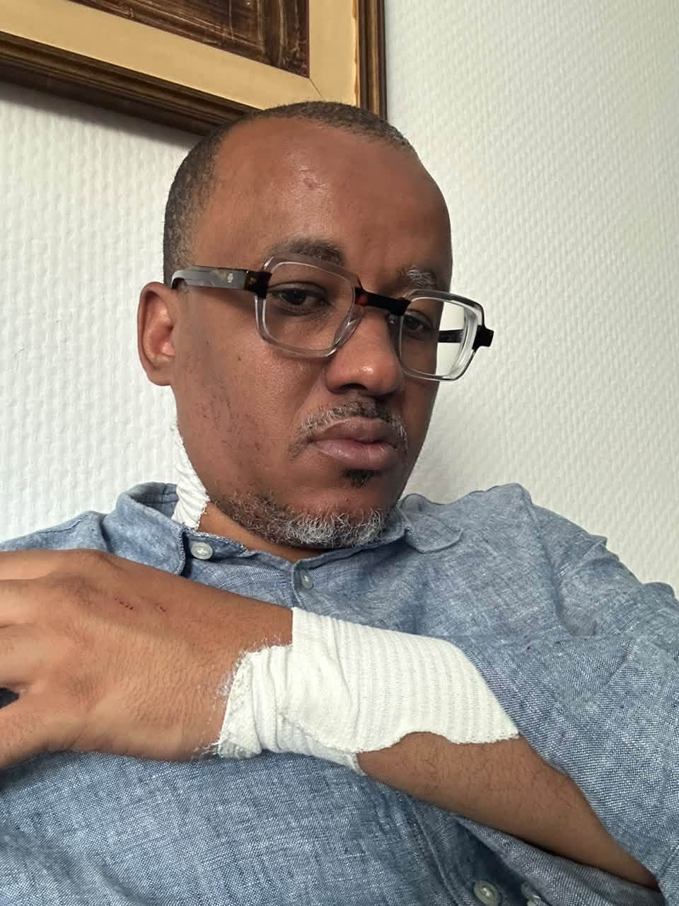 Affaire Oumar Sow: Afrikajom dénonce un "traitement inhumain" et appelle à "une enquête indépendante"