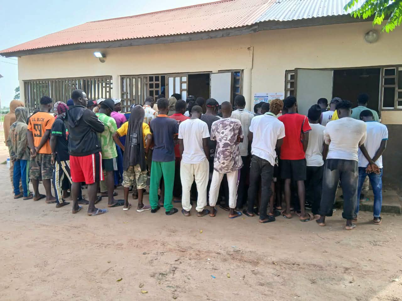 Migration irrégulière : 28 Sénégalais parmi 102 migrants arrêtés en Gambie