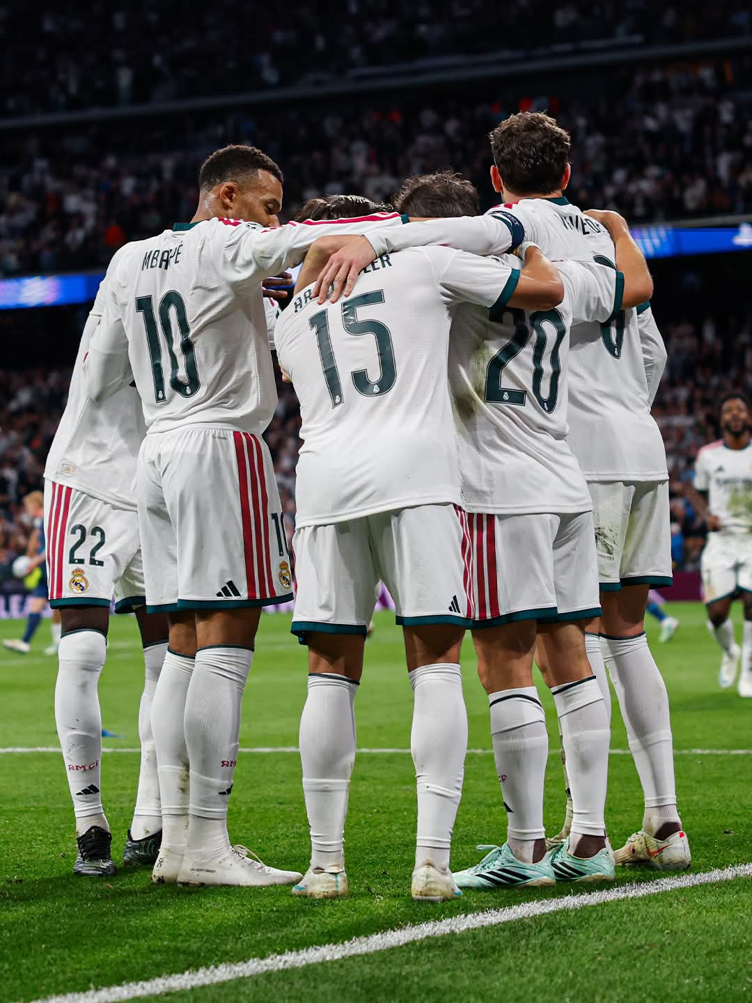 Ligue des Champions : Lens chute à Bruges, le Real Madrid écrase Leipzig, Aston Villa domine Viking