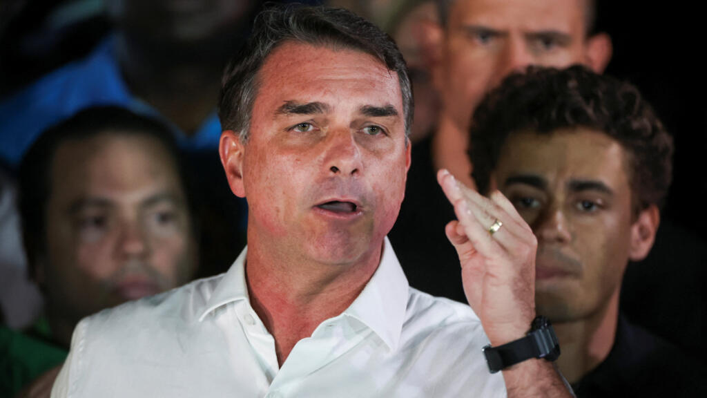 Brésil: le parti de Flavio Bolsonaro reconnaît la victoire de Lula à la présidentielle