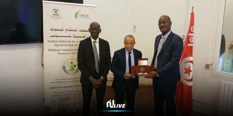Coopération agricole : Le ministre Cheikh Oumar Bâ  explore les solutions de l'INRAT en Tunisie