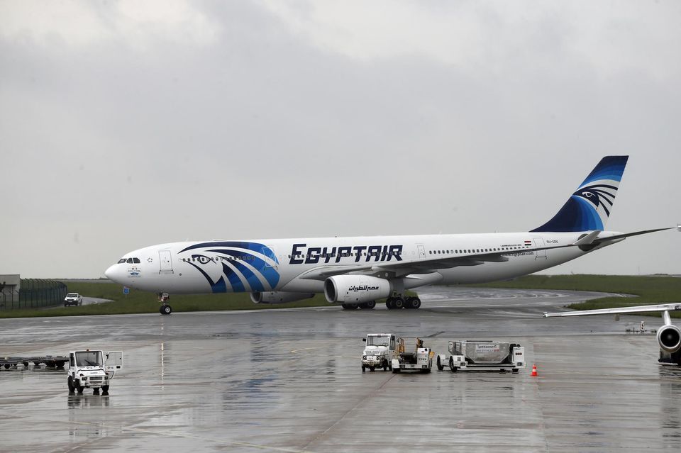 Egyptair : l'avion disparu en Méditerranée s'est désintégré après un incendie