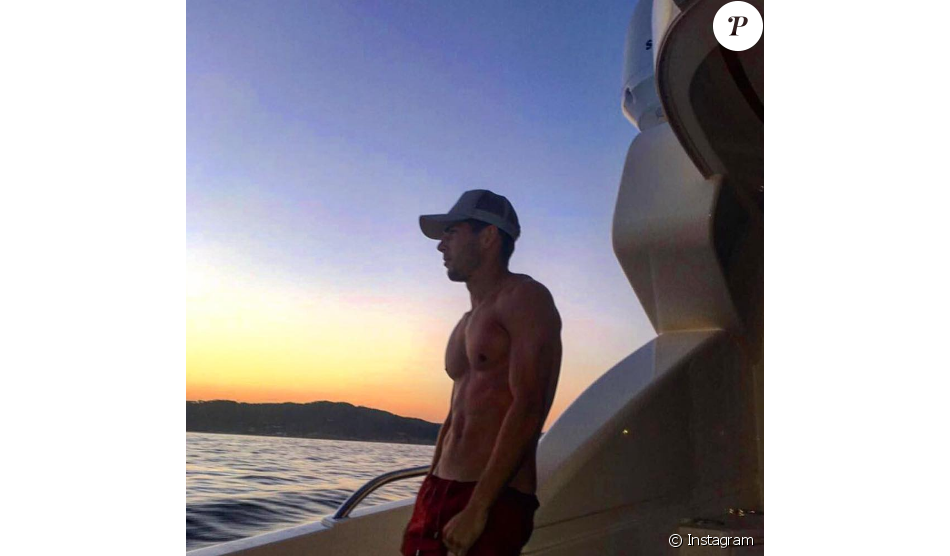 Luca Zidane: Abdos béton, sourire ravageur... le fils de Zizou est une bombe !