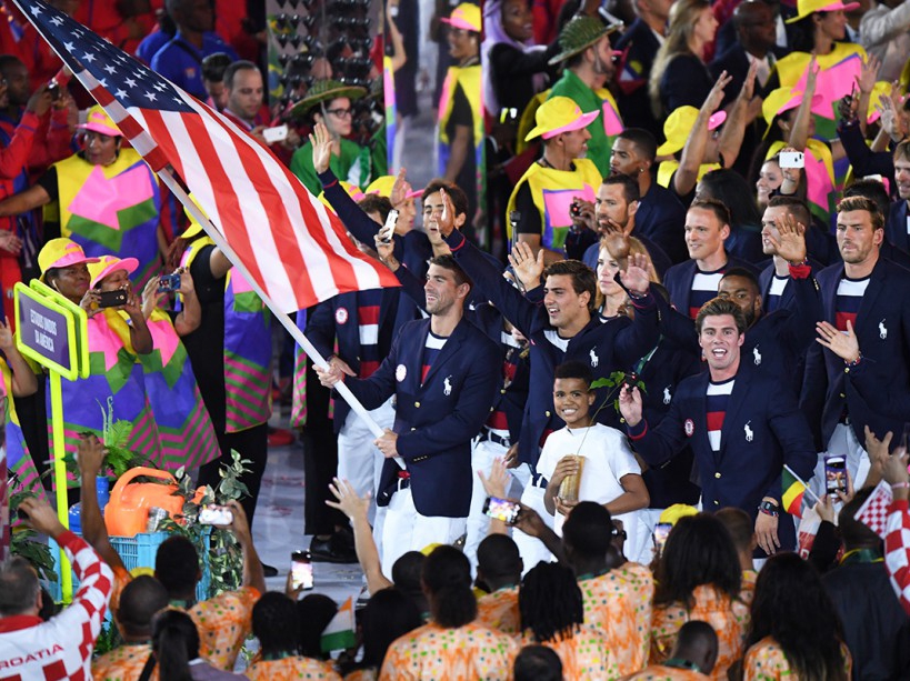 EN IMAGES. Cérémonie d'ouverture des JO : la flamme olympique s'est installée à Rio