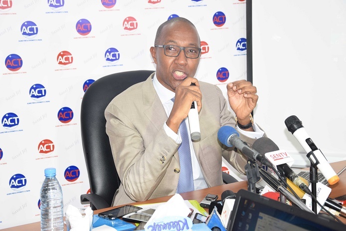 Proposition de modification de loi contre les binationaux: l’ACT d’Abdoul Mbaye sent «un coup de poignard»