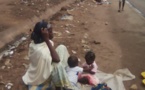 La mendicité à Abidjan, un phénomène culturel pour des mères de jumeaux