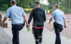​INSOLITE: UN GARDIEN DE BUT ALLEMAND INTERPÉLLÉ PAR LA POLICE APRÈS AVOIR ENCAISSÉ 43 BUTS