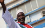 Urgent: Adama Barrow à l'aéroport pour rallier la Gambie