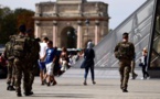 Paris: Un militaire ouvre le feu sur un homme qui tentait de l'agresser près du Louvre (sources policières)