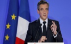 Présidentielle: François Fillon présente ses excuses mais ne renonce pas
