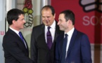 ​Une militante socialiste porte plainte contre le PS après le soutien de Valls à Macron