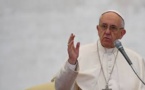 Attaque chimique en Syrie: le Pape dénonce un" massacre inacceptable"