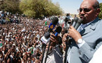 Epée à la main au Darfour, Omar al Bachir menace les Occidentaux