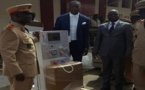 Gorgui Sy Dieng offre du matériel médical à l’hôpital Principal de Dakar