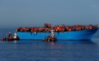Naufrages de migrants: situation chaotique au large de la Libye
