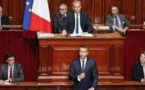 « Un Parlement moins nombreux mais renforcé dans ses moyens permettra un travail plus fluide », Emmanuel Macron