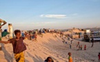 Au Mali, une scène nomade au milieu des sables