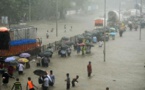 Bombay paralysée par les pluies diluviennes de la mousson