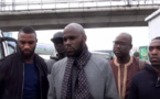 VIDEO - Kémi Séba à son arrivée à Orly: "On m'a privé de mes droits élémentaires..."