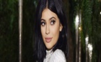 ​Kylie Jenner enceinte, le clan Kardashian la considère trop naïve pour être mère
