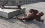 PHOTO : Messi, sa statue vandalisée