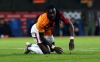 Bafetimbi Gomis (Galatasaray) s’évanouit brièvement en plein match