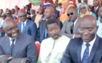 Regardez l'arrivée de Idrissa Seck au défilé du 4 avril...aux côtés de Talla Sylla