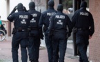 Allemagne : Un homme abattu par la police après avoir grièvement agressé deux employés de...