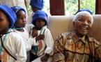 Pour son 92e anniversaire, Mandela appelle à des actions de solidarité