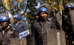 La police du Zimbabwe ‘traque’ neuf opposants