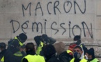 Macron prépare un grand débat national pour renouer le fil avec les Français