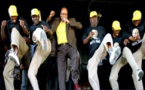 Jacob Zuma se met à la musique