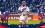 Lyon met fin à l'invincibilité du PSG en Ligue 1 et reste à trois points de Lille