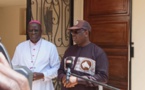 Macky Sall chez l’Archevêque de Dakar: « Je suis venu voir Monseigneur parce qu’il doit y avoir un équilibre entre... »