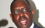 Centre-pilote de Sébikotane Macky Sall devant