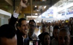 Venezuela: Juan Guaido accueilli par une foule de partisans et des ambassadeurs