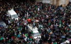 Algérie: sous la pluie, la contestation se poursuit à Alger et dans le pays