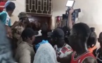 Khalifa Sall bloqué devant la chambre de sa maman par une énorme bousculade 
